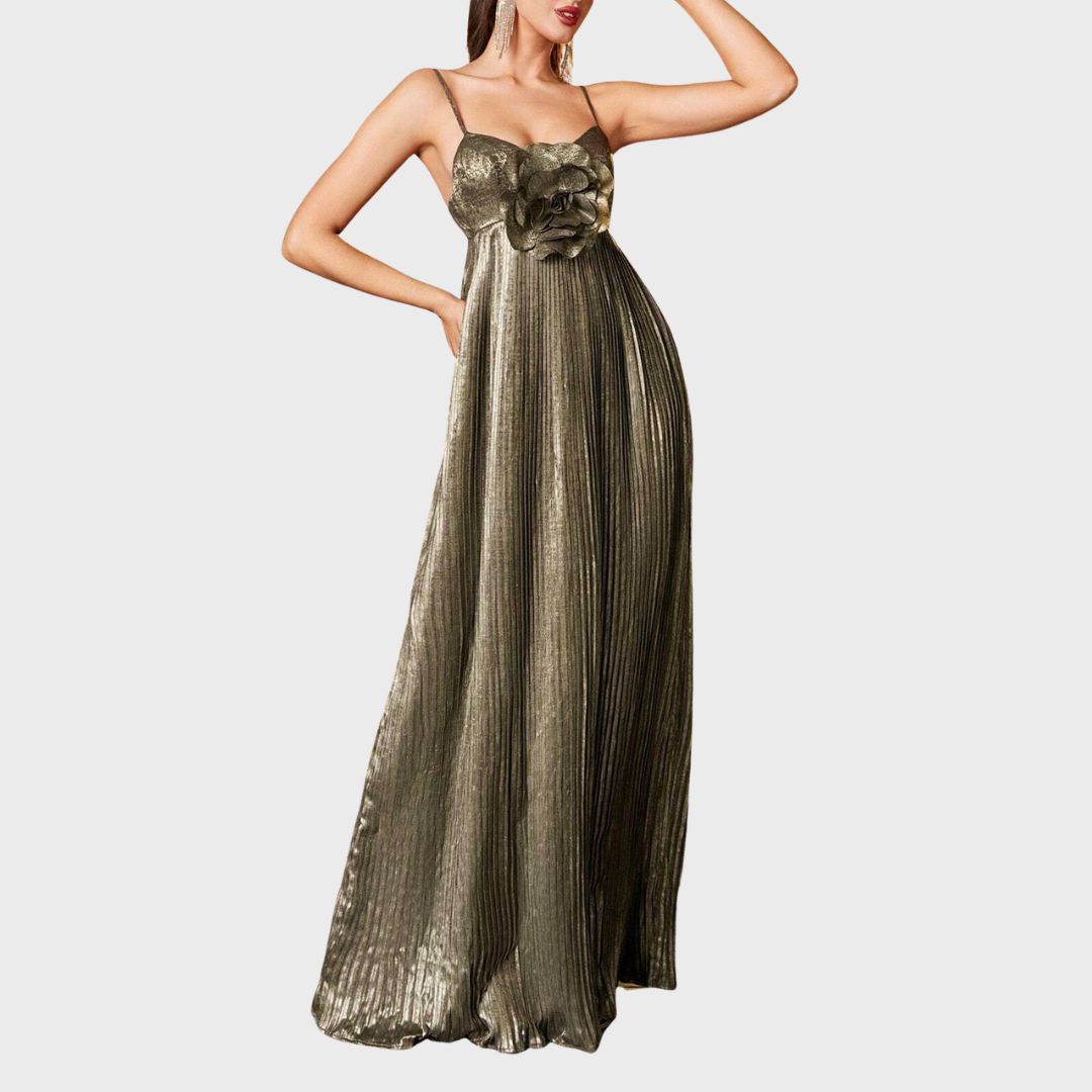 Gilded Goddess: Guldskimrande aftonklänning med smala axelband